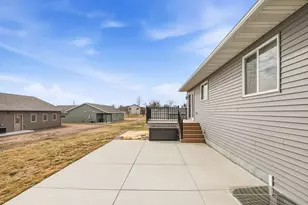 630 Driftwood Ave, Watkins, MN 55389 - Photo 7