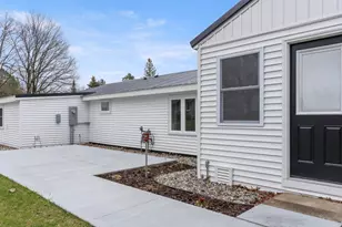 33177 Crystal Springs Rd, Grand Rapids, MN 55744 - Photo 7