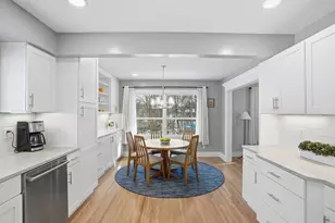 10666 Utica Rd, Bloomington, MN 55437 - Photo 19