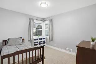 10666 Utica Rd, Bloomington, MN 55437 - Photo 29