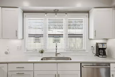 10666 Utica Road, Bloomington, MN 55437 - Photo 23