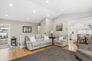 10666 Utica Rd, Bloomington, MN 55437 - Photo 17