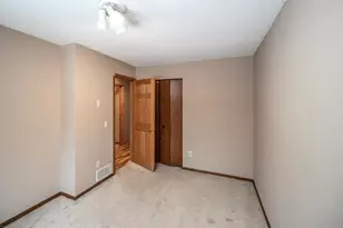 768 Hiawatha Ave, Vadnais Heights, MN 55127 - Photo 13