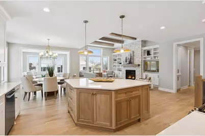 599 Harbor Court, Shoreview, MN 55126 - Photo 5