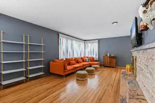 160 Stonybrook Way NE, Fridley, MN 55432 - Photo 5