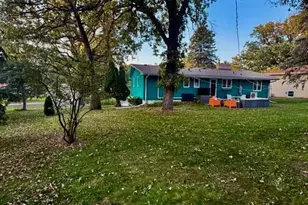 160 Stonybrook Way NE, Fridley, MN 55432 - Photo 45