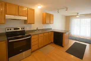 8588 Brinkley Ln, Inver Grove Heights, MN 55076 - Photo 5