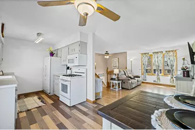 1209 45 1/2 Avenue NE, Columbia Heights, MN 55421 - Photo 9