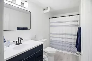 2303 7th Ave E, North Saint Paul, MN 55109 - Photo 25