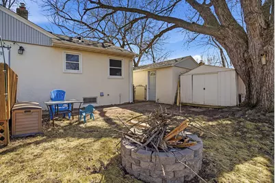 2303 7th Avenue E, North Saint Paul, MN 55109 - Photo 33