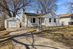 2303 7th Ave E, North Saint Paul, MN 55109 - Photo 3