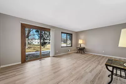 7604 Hampshire Avenue N, Brooklyn Park, MN 55428 - Photo 5