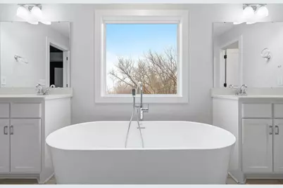 18700 61st Avenue N, Plymouth, MN 55446 - Photo 15