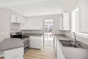 302 Mindy Ln, Montrose, MN 55363 - Photo 7