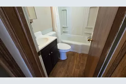 411 5th Street NW, Austin, MN 55912 - Photo 11