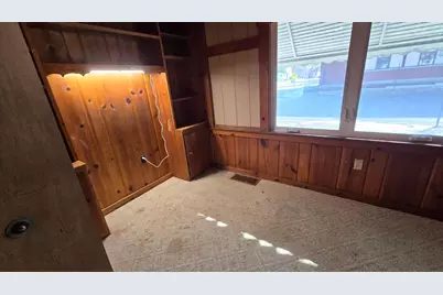 411 5th Street NW, Austin, MN 55912 - Photo 17