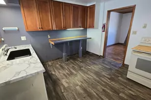 411 5th St NW, Austin, MN 55912 - Photo 9