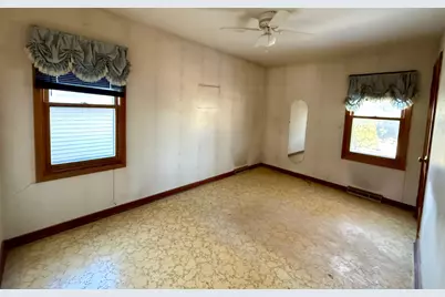 105 3rd Avenue NW, Grand Meadow, MN 55936 - Photo 15