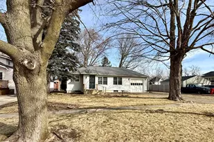 105 3rd Ave NW, Grand Meadow, MN 55936 - Photo 3