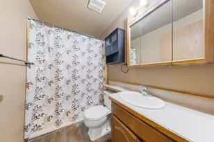 1323 Greenwood Pl, Faribault, MN 55021 - Photo 19