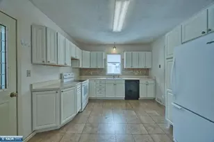 411 9th St NW, Chisholm, MN 55719 - Photo 21