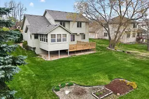 8920 Vickors Crossing, Brooklyn Park, MN 55443 - Photo 3