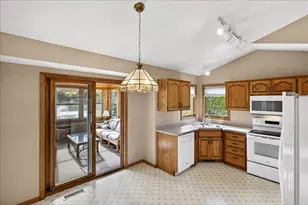 8920 Vickors Crossing, Brooklyn Park, MN 55443 - Photo 13