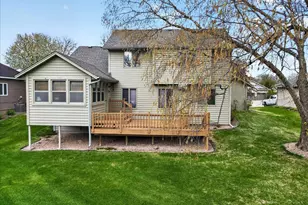 8920 Vickors Crossing, Brooklyn Park, MN 55443 - Photo 39
