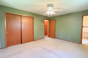 1447 Sterling St S, Maplewood, MN 55119 - Photo 23