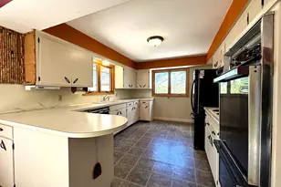 1447 Sterling St S, Maplewood, MN 55119 - Photo 15
