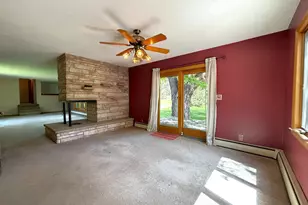 1447 Sterling St S, Maplewood, MN 55119 - Photo 17