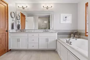 1681 Deephaven Dr, Woodbury, MN 55129 - Photo 35