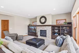 1681 Deephaven Dr, Woodbury, MN 55129 - Photo 17