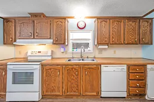 1734 40th St, Ceylon, MN 56121 - Photo 7