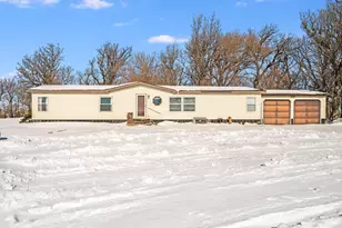 1734 40th St, Ceylon, MN 56121 - Photo 57