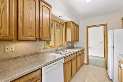 116 Victory Place, South Saint Paul, MN 55075 - Photo 11