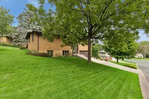 116 Victory Pl, South Saint Paul, MN 55075 - Photo 3