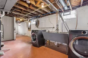 2146 W James Ave, Saint Paul, MN 55105 - Photo 25