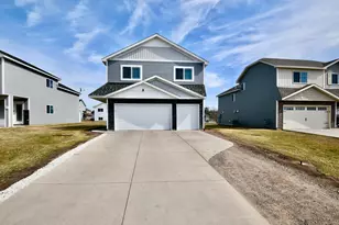 412 Bluebird St, Mora, MN 55051 - Photo 3