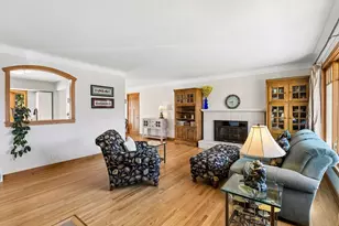 1965 Autumn St, Falcon Heights, MN 55113 - Photo 3