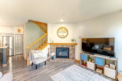 1586 Woodlynn Avenue #2, Maplewood, MN 55109 - Photo 3