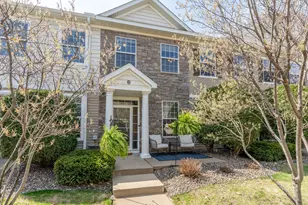 1586 Woodlynn Ave, Maplewood, MN 55109 - Photo 1