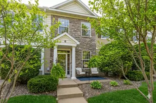 1586 Woodlynn Ave, Maplewood, MN 55109 - Photo 1