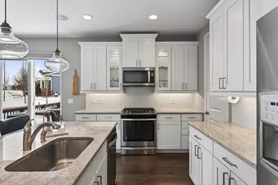 303 Primrose Path N, Bayport, MN 55003 - Photo 7