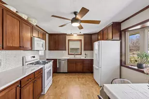 1988 Eldridge Ave W, Roseville, MN 55113 - Photo 9