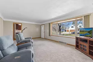 1988 Eldridge Ave W, Roseville, MN 55113 - Photo 7