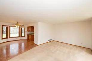 3080 Greenbrier St, Little Canada, MN 55117 - Photo 5