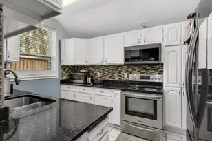 5306 Pennsylvania Ave N, New Hope, MN 55428 - Photo 13