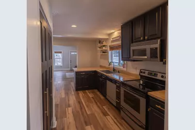 110 S Green Avenue, New Richmond, WI 54017 - Photo 5