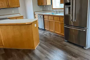 833 S Walnut St, Belle Plaine, MN 56011 - Photo 3